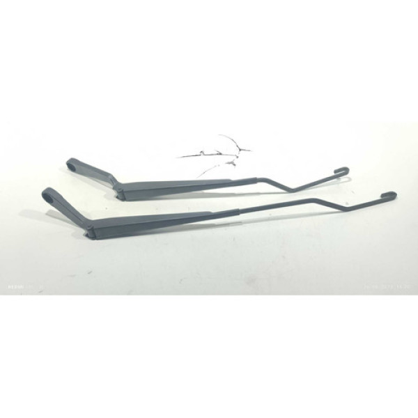 Par Braço Limpador Parabrisa Chery Celer 2014  Direito