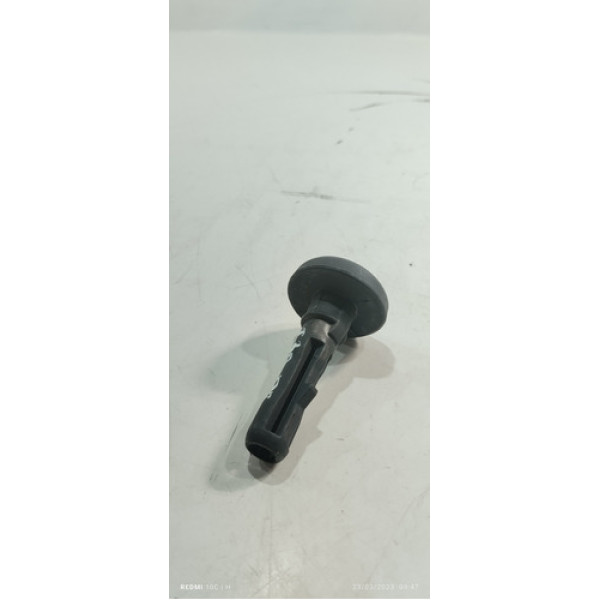 Trava Encosto Cabeça Dianteira Esquerda I30 2012  Preto