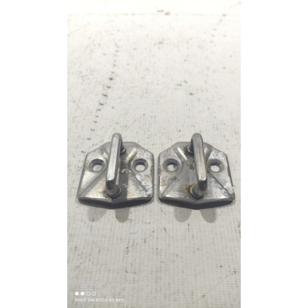 Batente Trava Porta Dianteira Par Ford New Fiesta 2013/2016