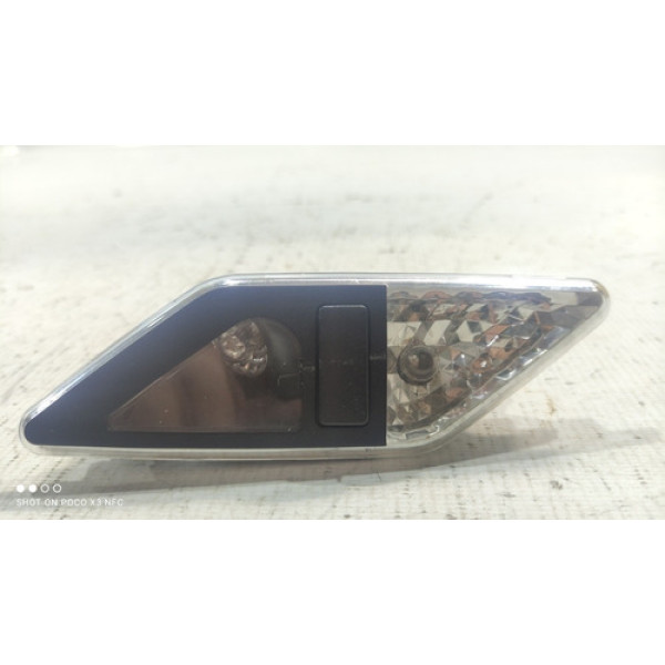 Luz Cortesia Coluna Traseira Esquerda Bmw 320 1999/2005 