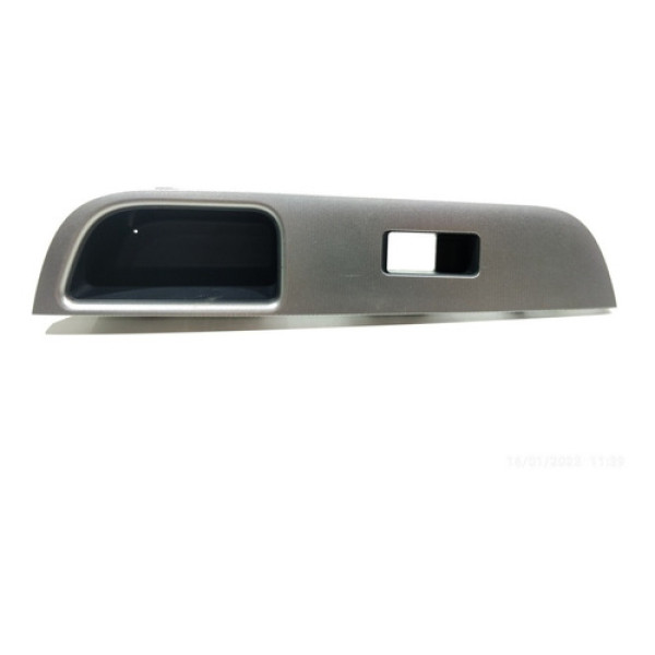 Moldura Do Vidro Elétrico Traseiro Direito Nissan Tiida 2012