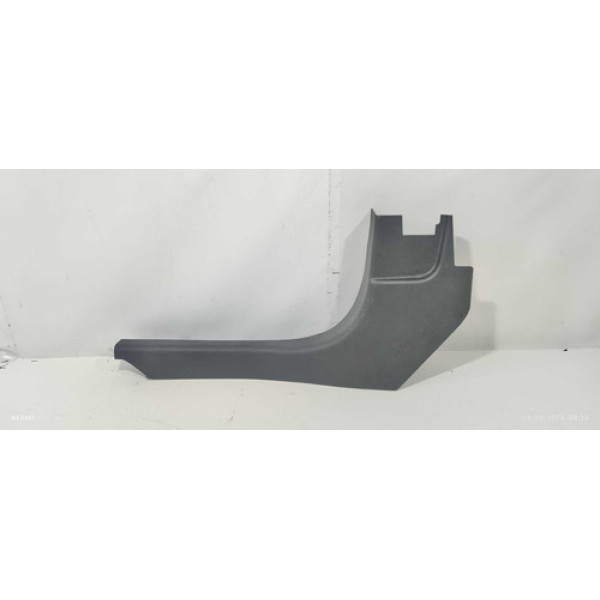 Soleira De Porta Dianteira Esquerda Chevrolet Tracker 2021 Preto