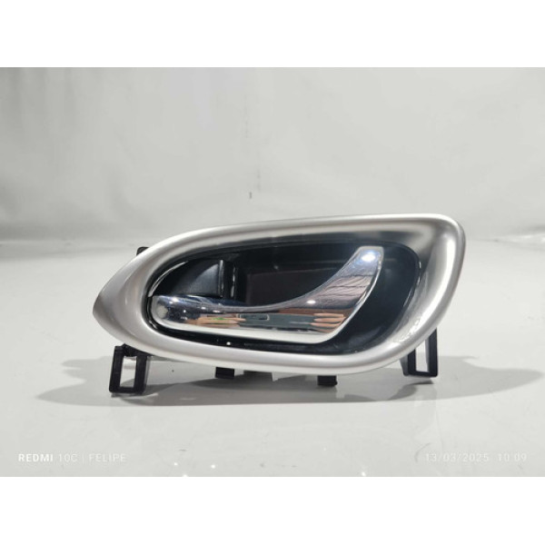 Maçaneta Interna Dianteira Esquerda Nissan Sentra 2017 Dianteira