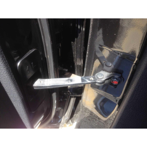 Limitador Porta Traseira Esquerda Nissan Livina Xgear 2014