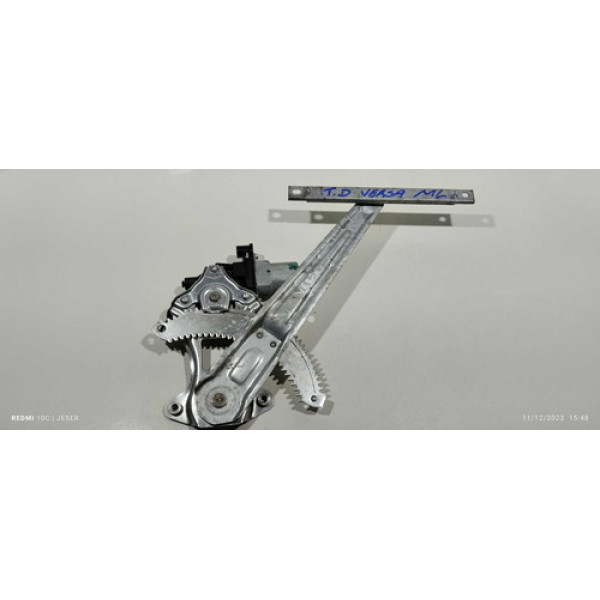 Máquina De Vidro Traseira Direita Versa 1.6 Manual 2018