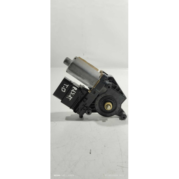 Motor Da Máquina De Vidro Traseira Direita Passat 2001