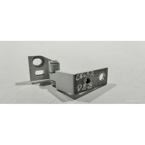 Dobradiça Porta Dianteira Esquerda Superior Chery Celer 2014