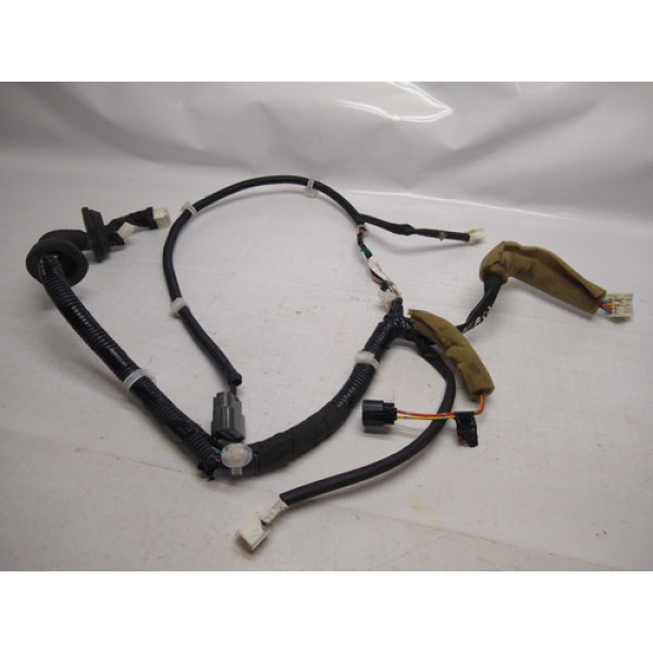 Chicote Da Porta Dianteira Direita  Nissan Versa 2013