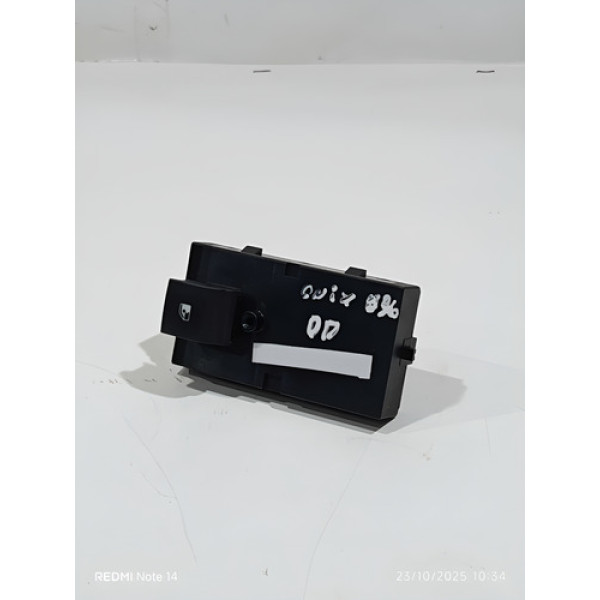 Botão Do Vidro Elétrico Dianteiro Direito Chevrol Onix 2016