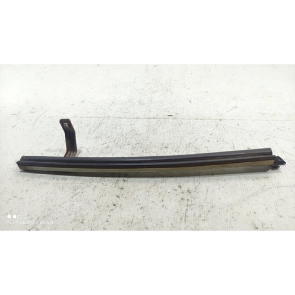 Guia De Vidro Porta Traseira Direita Nissan Versa 2014-2017 