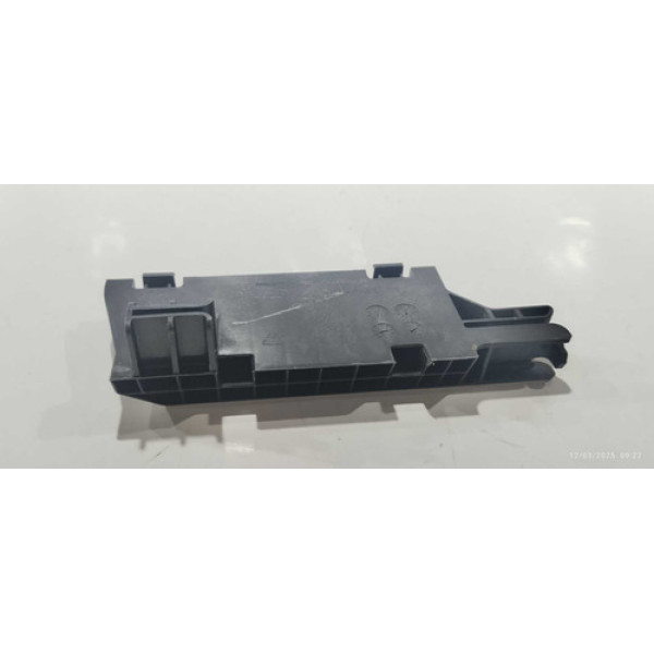 Suporte Protetor Esquerdo Radiador Chevrolet Cruze Ltz 2018 Preto