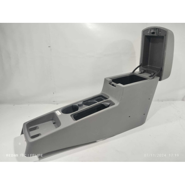 Console Central Nissan Sentra 2008(com Marcas De Uso)