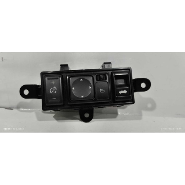 Botão Abertura Porta Malas Retrovisor Nissan Sentra 2015
