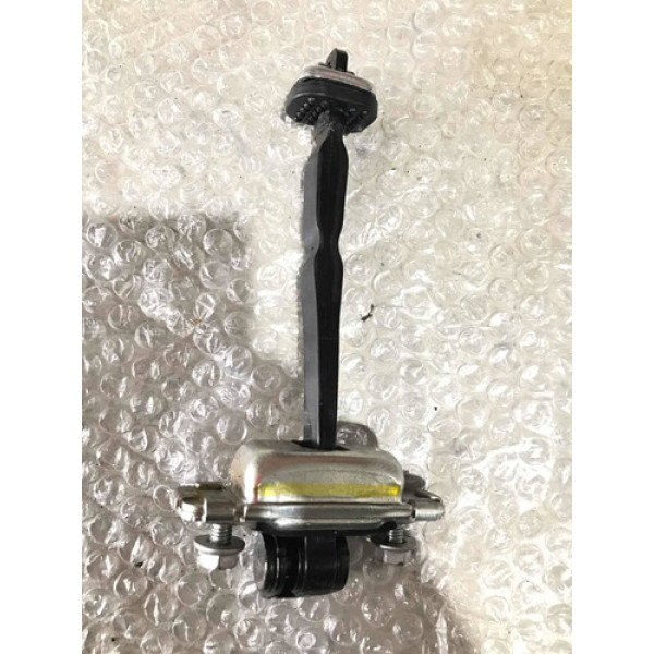 Limitador Dobradiça Porta Traseira Esquerda Ônix 2017/2018