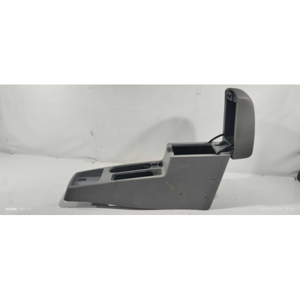 Console Central Nissan Sentra 2008(com Marcas De Uso)