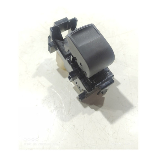 Botão Vidro Elétrico Traseiro Direito Toyota Etios 2015 