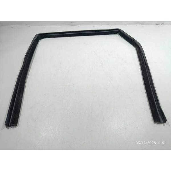 Guia Do Vidro Traseiro Esquerdo Discovery Sport Sd4 Hse 2016 Preto