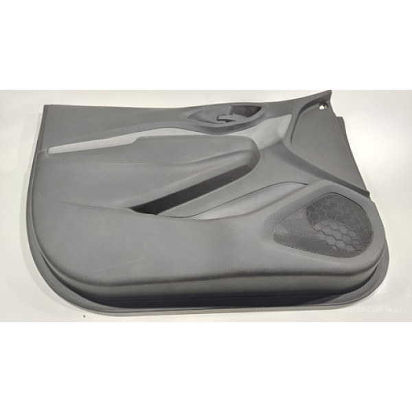 Forro Porta Dianteiro Esquerdo Onix 2018 (marcas Uso Fotos Preto