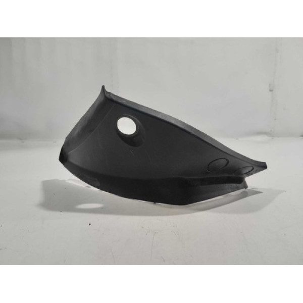 Suporte Da Lanterna Esquerdo Chevrolet Onix 2020/2024 Esquerdo/motorista Vermelha