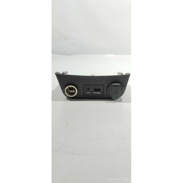 Tomara 12v Usb Aux Hyundai Veloster 2012 Preto