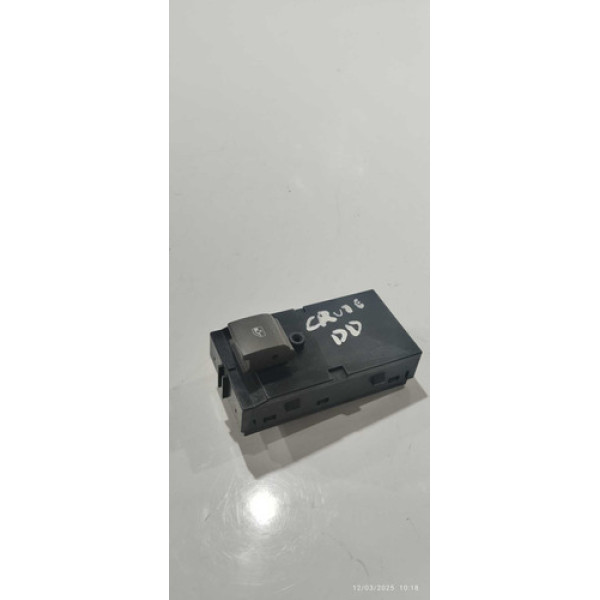 Botão  Vidro Dianteiro Direito Chevrolet Cruze Ltz 2017/2020