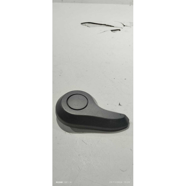 Alavanca Regulagem Do Banco Dianteiro Direito Sandero 2018