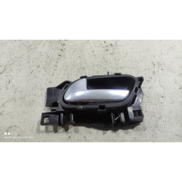 Maçaneta Interna Traseira Esquerda Peugeot 2008 2019  Traseira