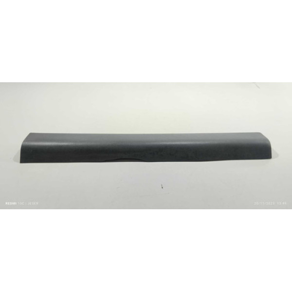 Soleira De Porta Dianteira Esquerda Nissan Versa 2017 Preto