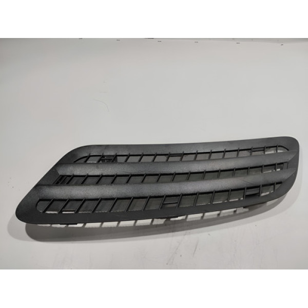 Churrasqueira Esquerda Do Capô Mercedes Sprinter 2019/2022