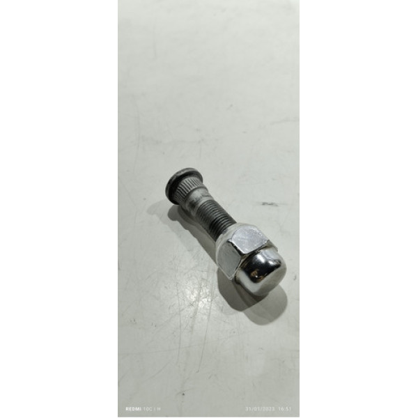 Prisioneiro Roda Nissan Versa 2015 (cx102cz)