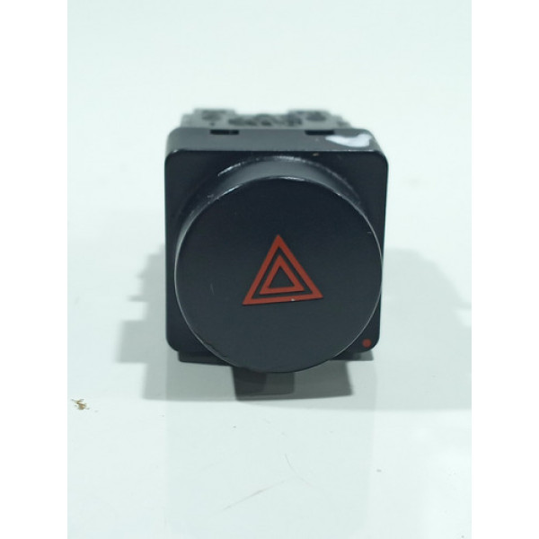 Botão Pisca Alerta Painel Nissan Sentra 2008-2012  Vermelho