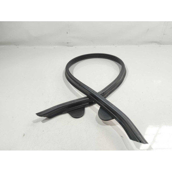 Borracha Capô Fiat Strada Cd Volcano Flex 1.3 Firefly 2024