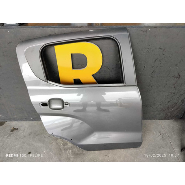 Porta Traseira Direita Fiat Mobi 2023 Traseira Direita Prata