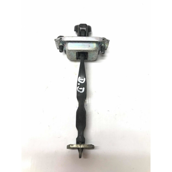 Limitador Da Porta Dianteiro Lado Direito Nissan Sentra 2015