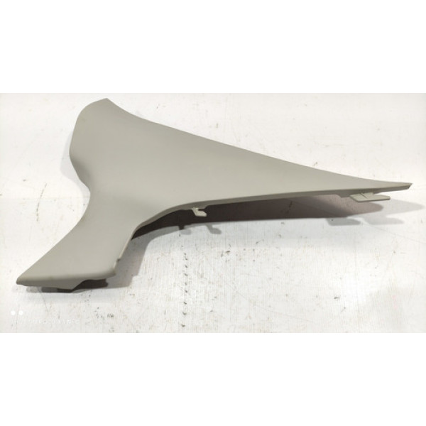 Moldura Acabamento Porta Malas Ld Direito Nissan Versa 2017