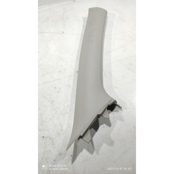 Moldura Coluna Direita Nissan Versa 2017