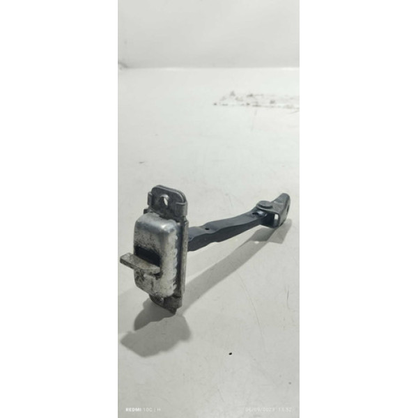 Limitador De Porta Dianteira Direita Hyundai Hb20 2018