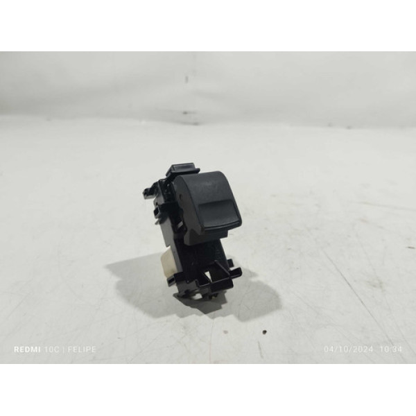 Botão Do Vidro Elétrico Traseiro Direito Toyota Etios 2015