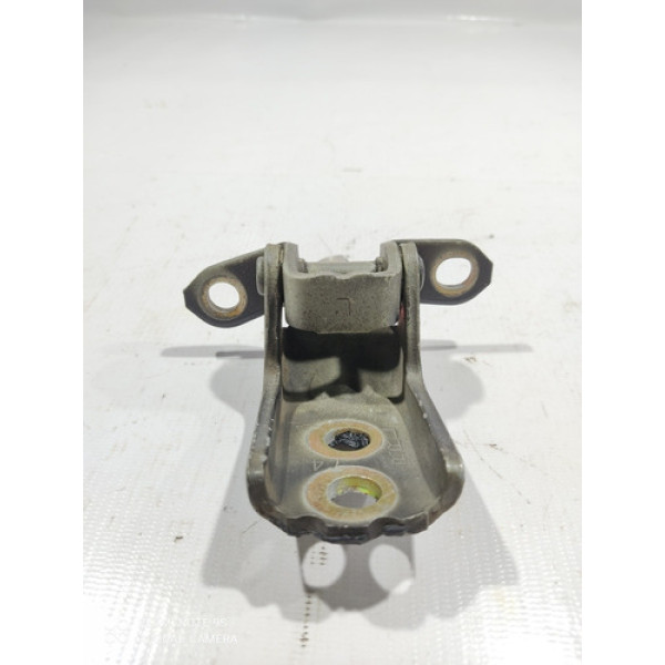 Dobradiça Dianteira Direita  Inferior Nissan Sentra Cx13