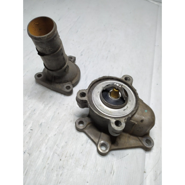 Carcaça Com Válvula Termostática Volks Passat 1.8 1999 Aut