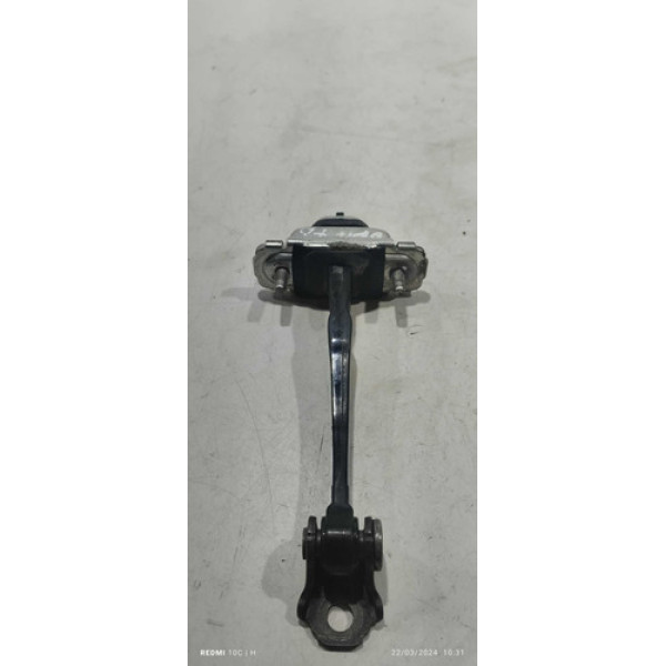 Limitador De Porta Traseira Direita Chevrolet Onix 2017 Traseira Direito Preto