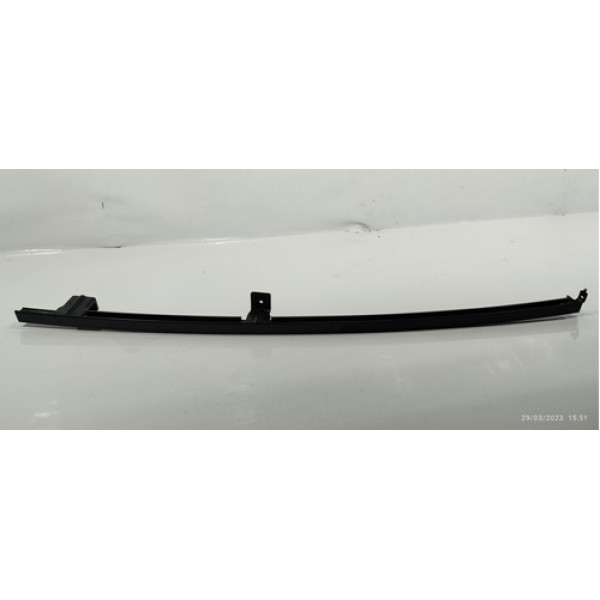 Guia Do Vidro Traseiro Direito Nissan Tiida Hatch 2008 Preto