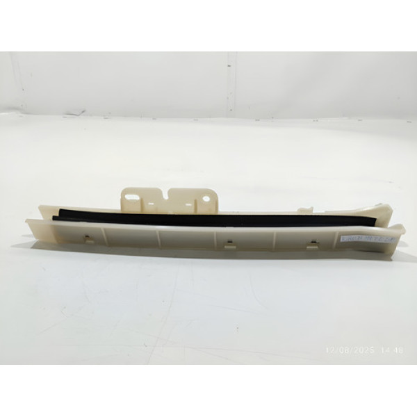 Guia  Vidro Porta Traseiro Esquerdo Lado Fechadura Toro 2021 Branco