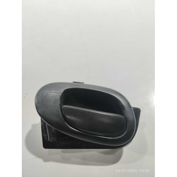 Maçaneta Interna Esquerda Peugeot Hoggar 1.4 Flex  2012 Preto Dianteira