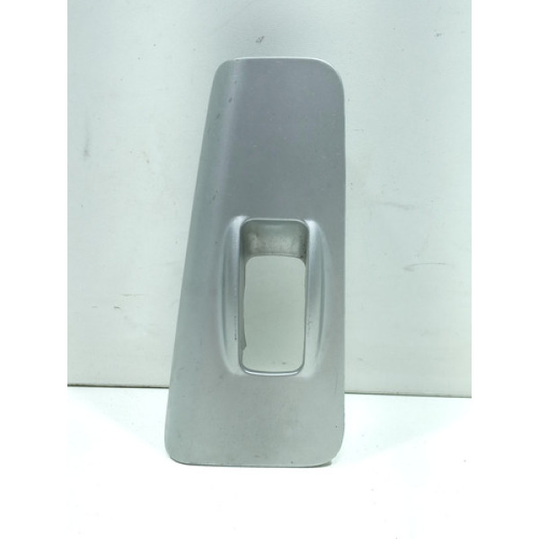 Moldura Botão Vidro Elétrico Traseiro Direito Kia Cerato 