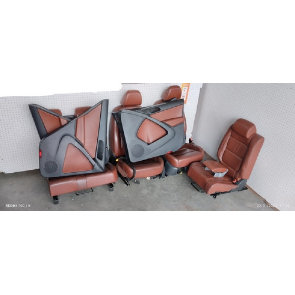 Jogo De Bancos C/ Interior Completo Couro Marrom Tiguan 2010 Marrom