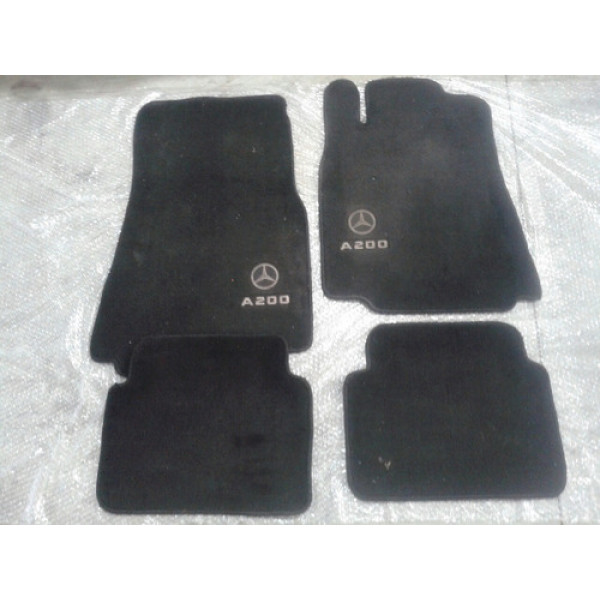 Jogo De Tapete Carpete Mercedes A200 2006