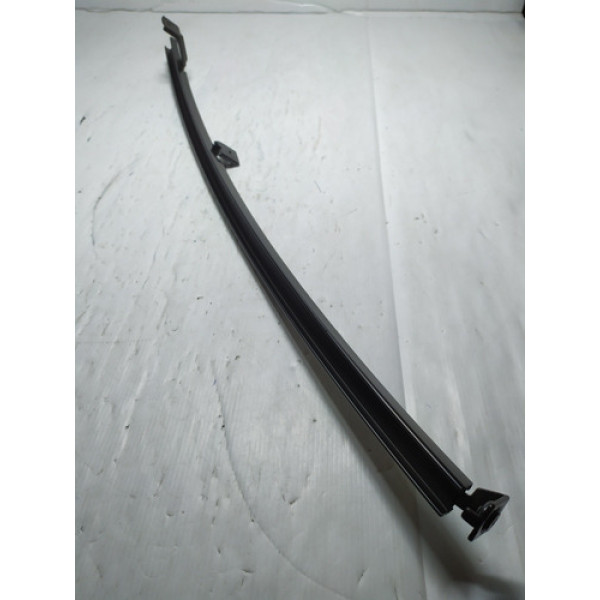 Canaleta Vidro Porta Traseira Esquerda Nissan Versa 2015