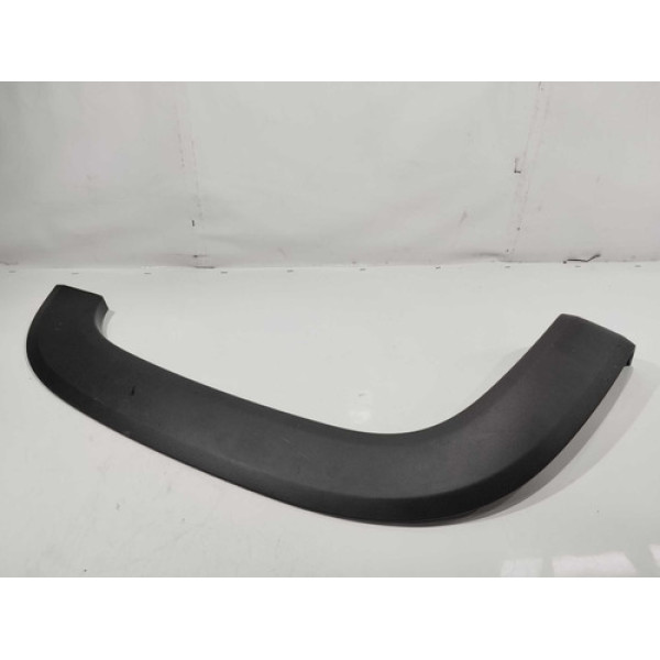 Moldura Traseira Esquerda Fiat Strada 2021 À 2024 Detalhe