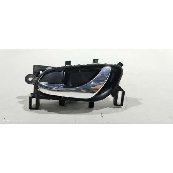 Maçaneta Interna  Dianteira Esquerda Sentra 2.0 2015 Dianteira